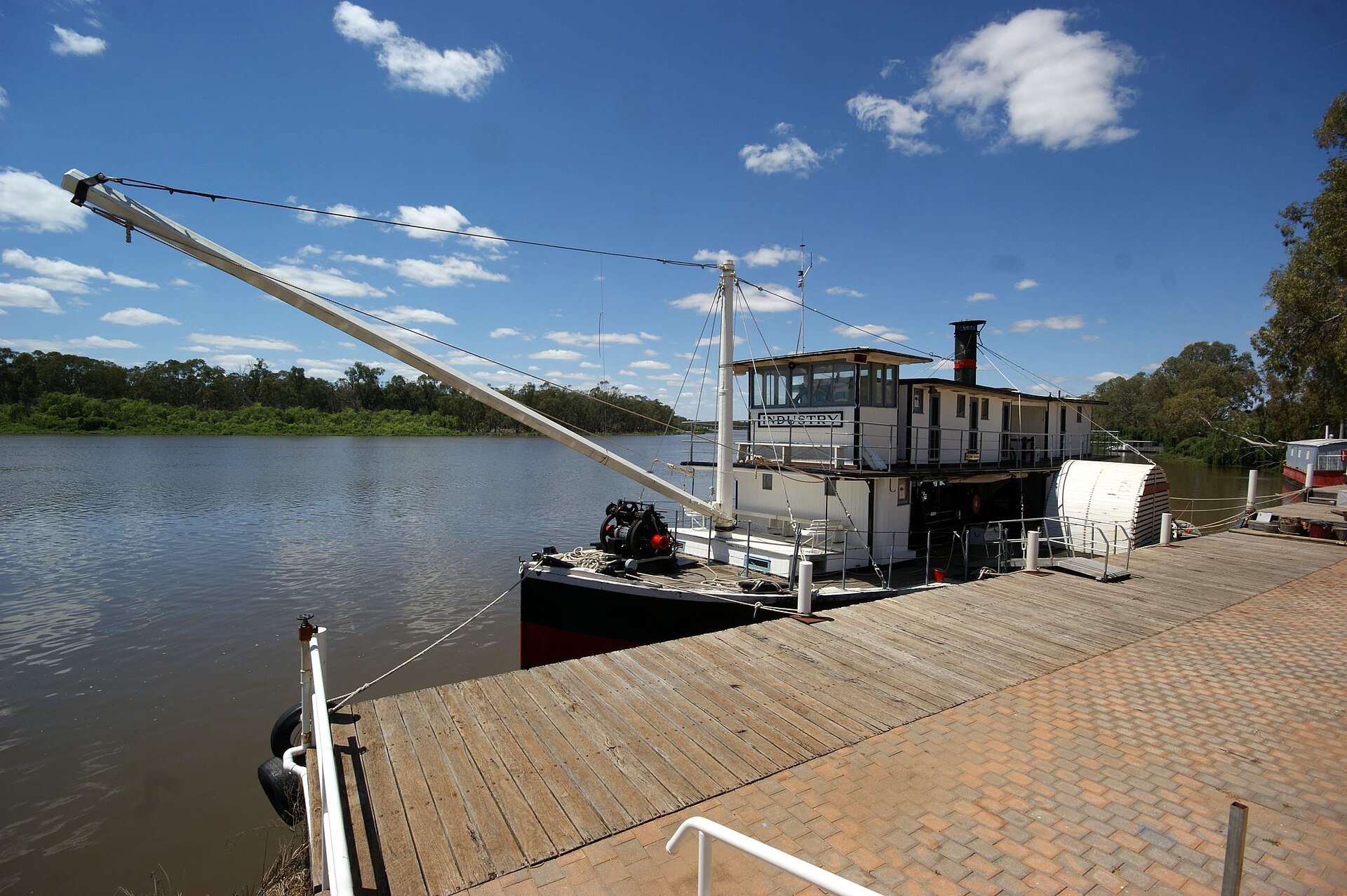 Renmark Paddle Steamer PS Industry