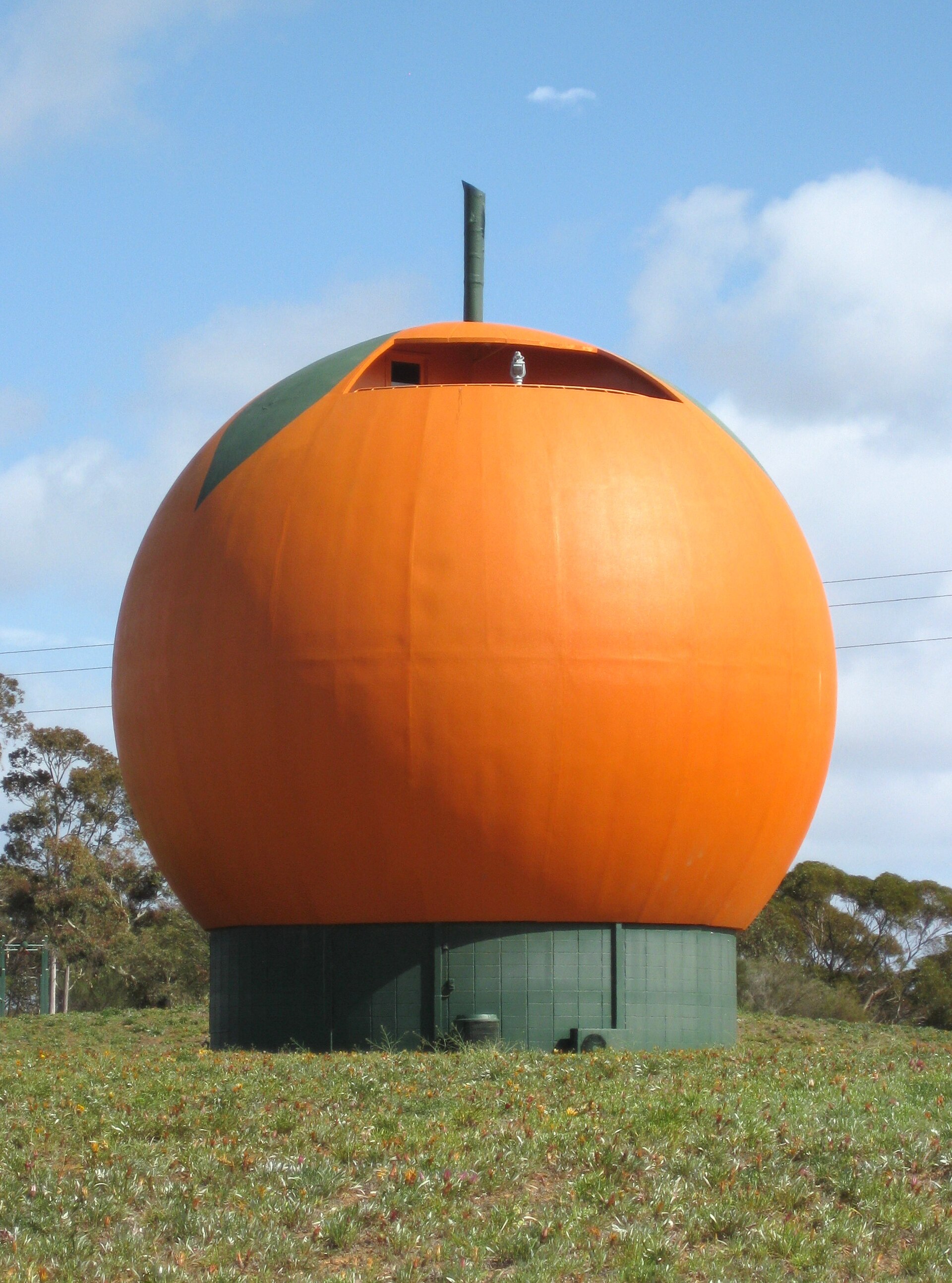 Big Things and Small Towns: A Riverland Road Trip